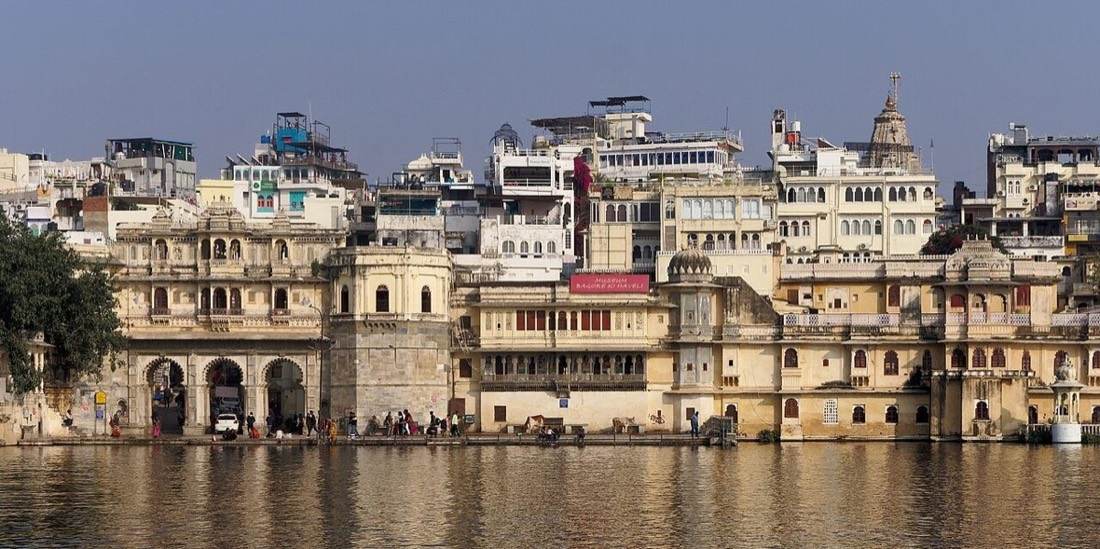 Bagore ki Haveli on Lake Pichola